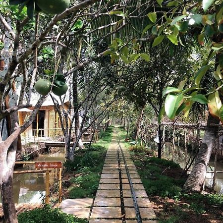 Hide Away Bungalows In Ben Tre City Eksteriør bilde