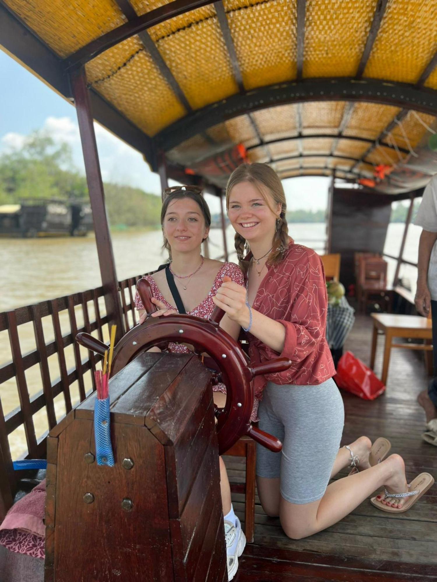 Hide Away Bungalows In Ben Tre City Eksteriør bilde